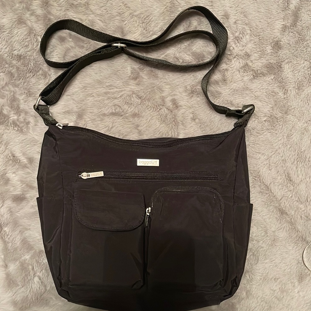 Baggallini Crossbody bag